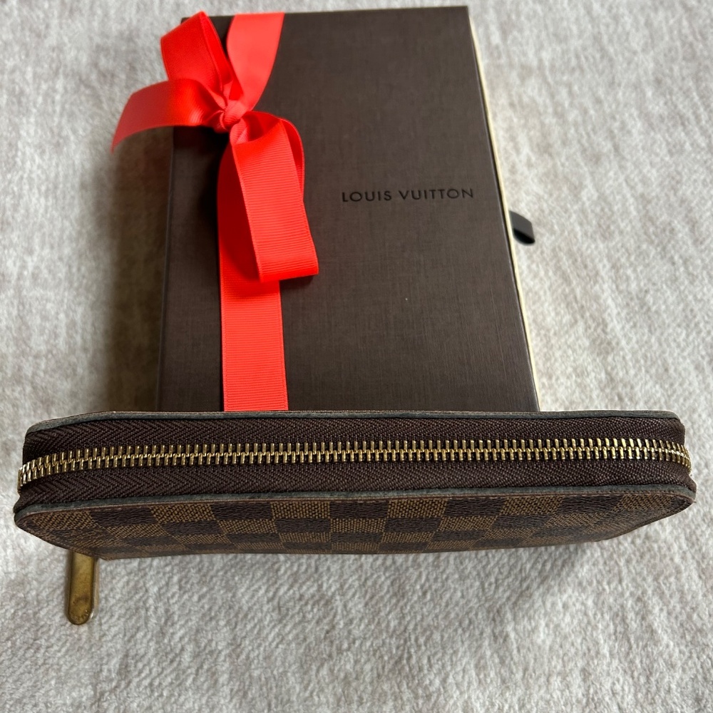 100% Authentic Louis Vuitton Zippy Wallet Damier Ebene - Picture 7 of 9